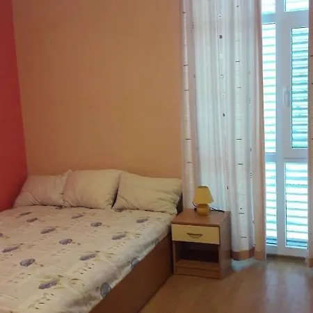 Обзаведен Двуспален Апартамент С Веранда И Басейн Apartamento