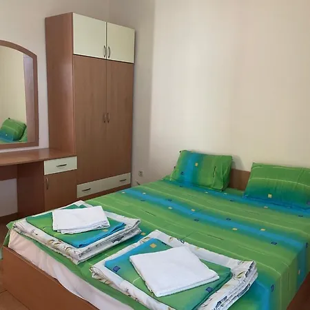 Apartamento Обзаведен Двуспален Апартамент С Веранда И Басейн *